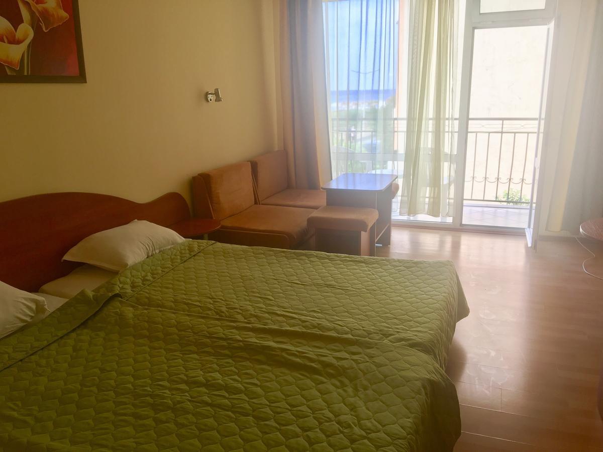 Hotel Elmaz 로제넷츠 외부 사진
